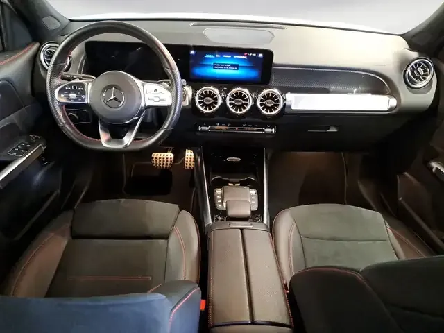 Mercedes-Benz GLB 200