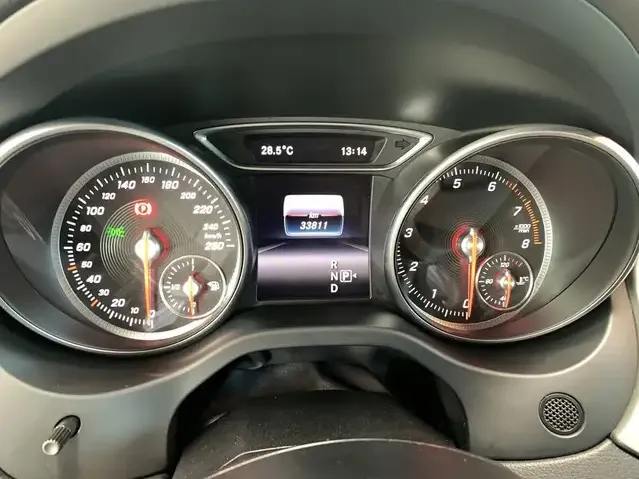 Mercedes-Benz GLA 180