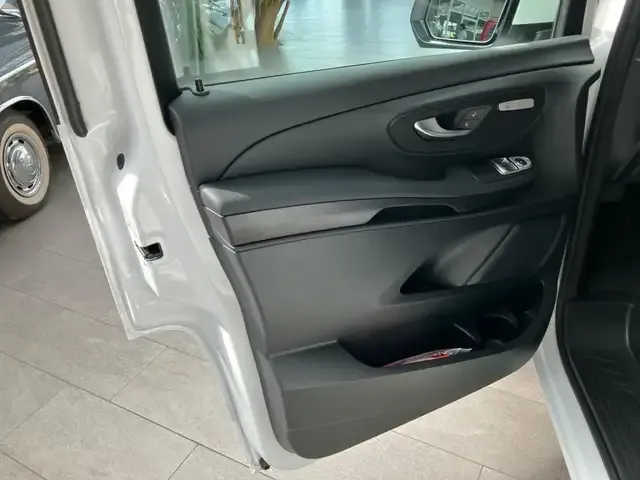 Mercedes-Benz EQV 300