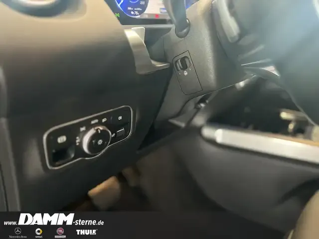 Mercedes-Benz EQB 300