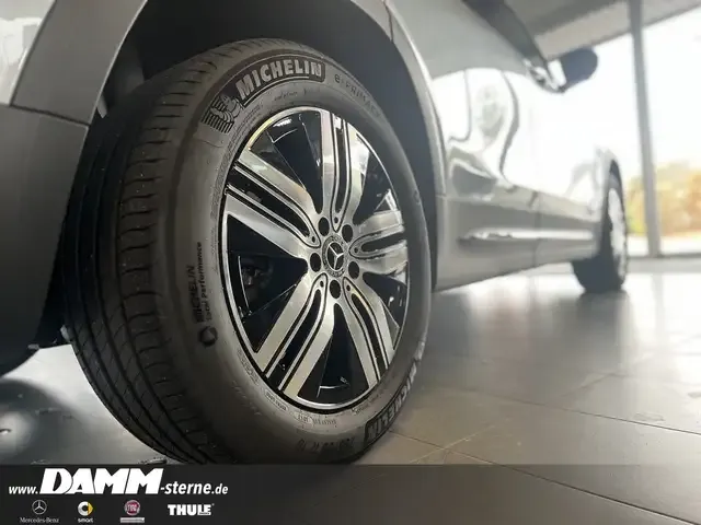 Mercedes-Benz EQB 300