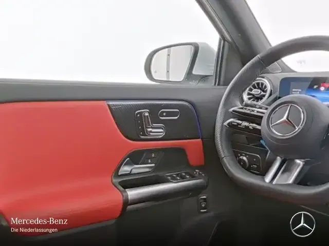 Mercedes-Benz GLA 220