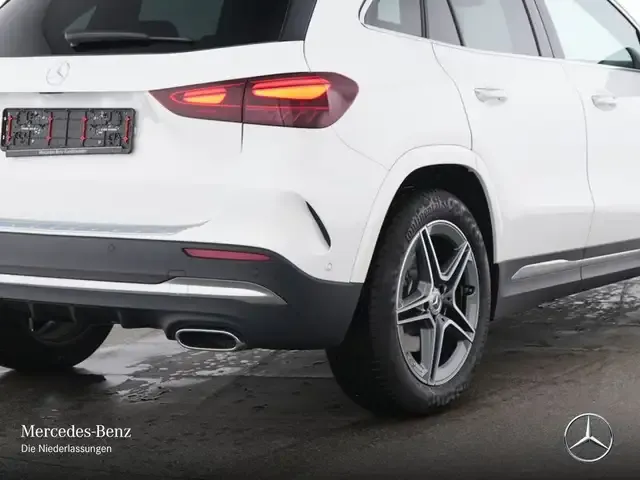 Mercedes-Benz GLA 220