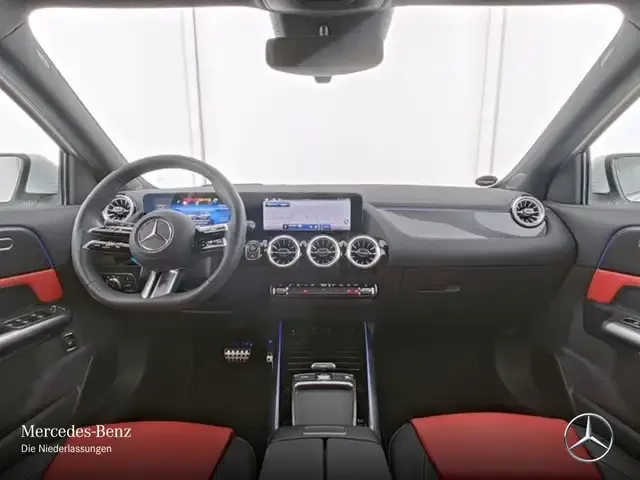 Mercedes-Benz GLA 220