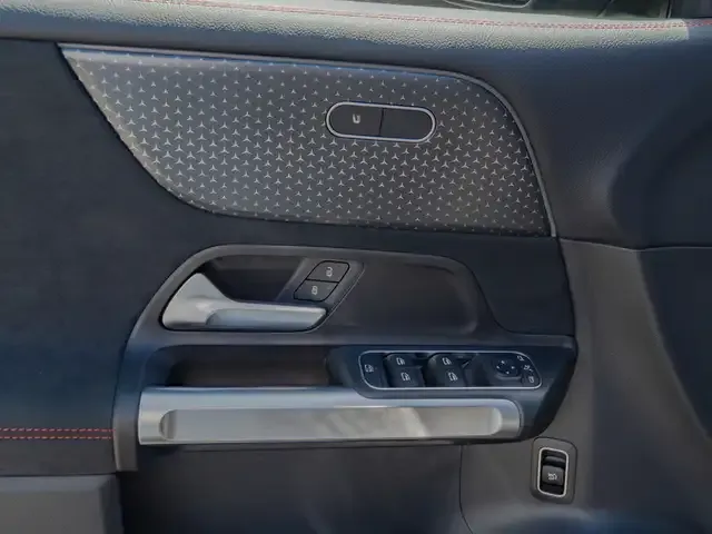 Mercedes-Benz GLB 250