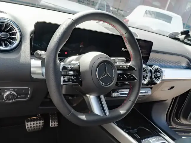 Mercedes-Benz GLB 250