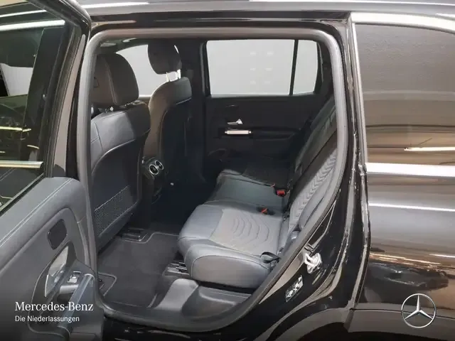 Mercedes-Benz EQB 300