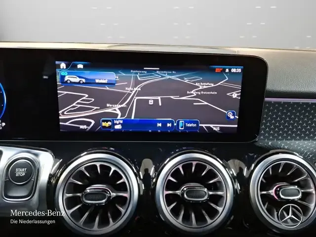 Mercedes-Benz EQB 300