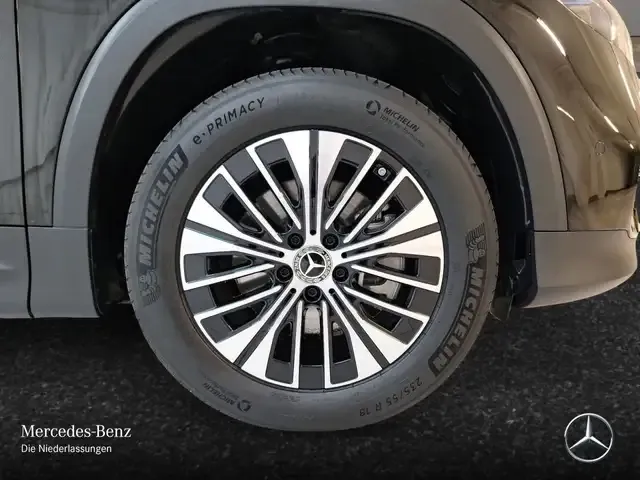 Mercedes-Benz EQB 300