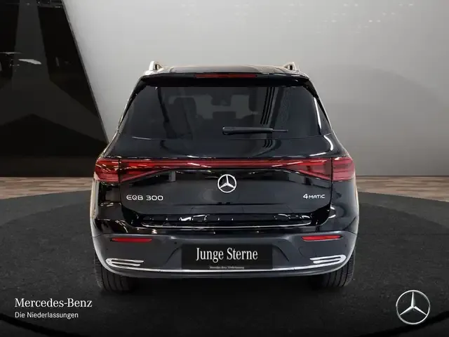 Mercedes-Benz EQB 300
