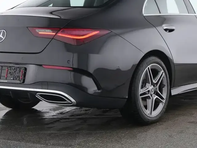 Mercedes-Benz CLA 200