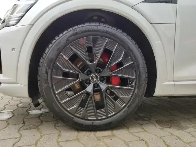 Audi Q8 e-tron