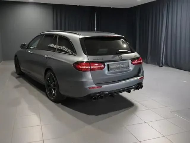 Mercedes-Benz E 53 AMG