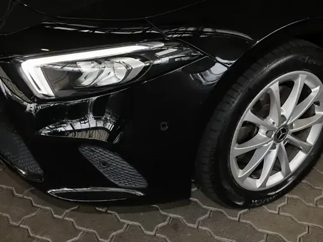Mercedes-Benz A 220