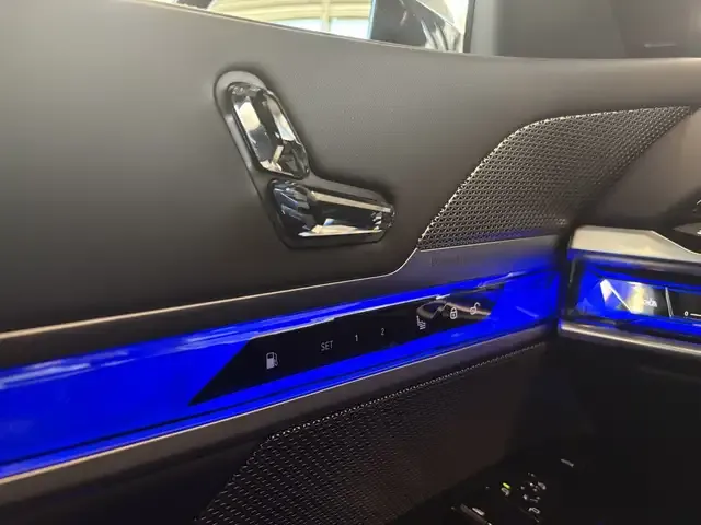 BMW 750