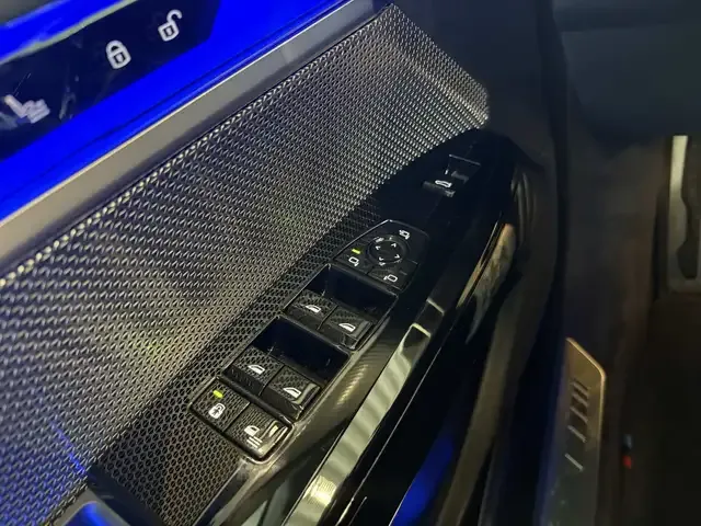 BMW 750