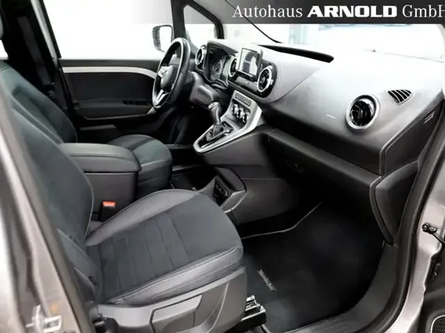 Mercedes-Benz Sonstiges