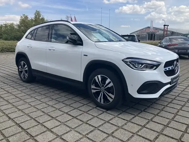 Mercedes-Benz GLA 250