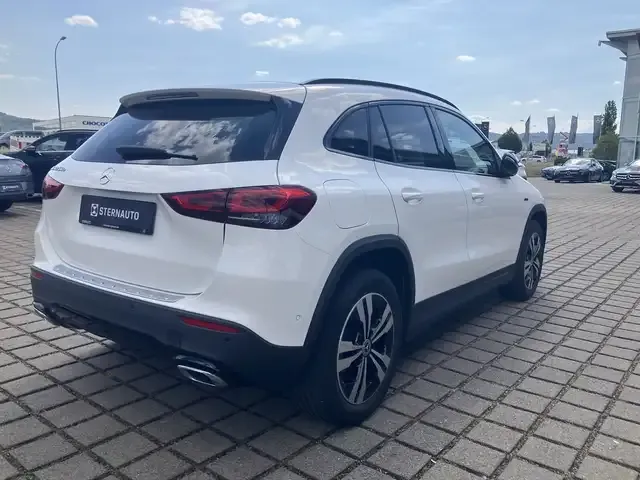 Mercedes-Benz GLA 250