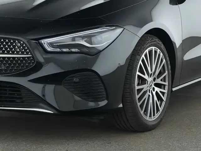 Mercedes-Benz CLA 180