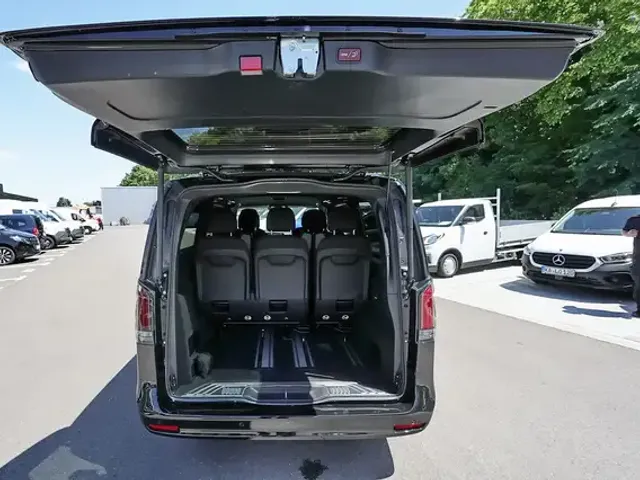 Mercedes-Benz V 250