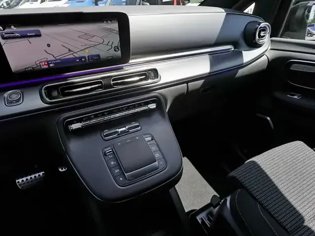 Mercedes-Benz V 250