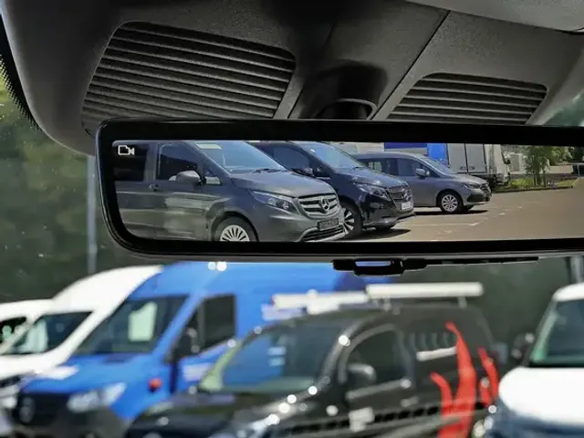 Mercedes-Benz V 250
