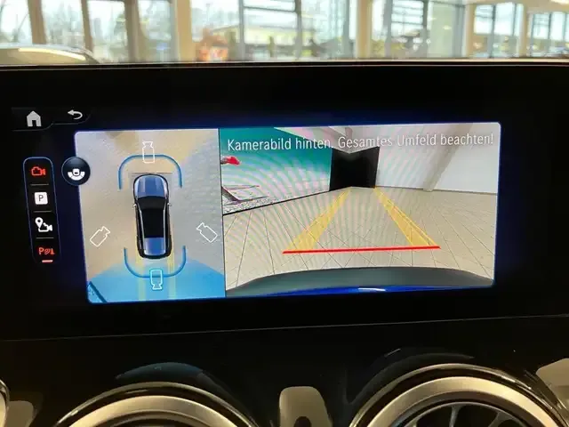 Mercedes-Benz EQB 300