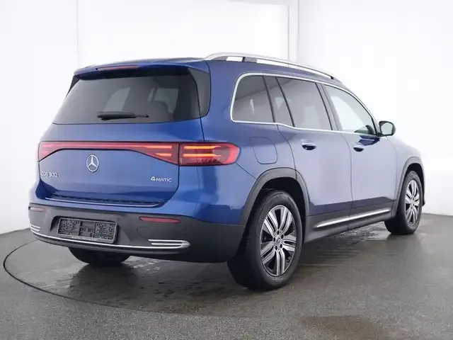 Mercedes-Benz EQB 300