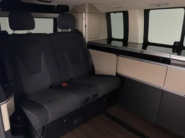 Mercedes-Benz V 250