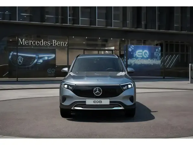 Mercedes-Benz EQB 300