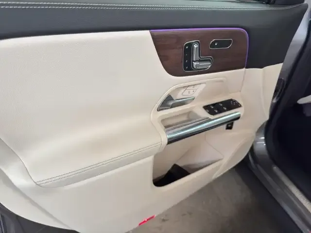 Mercedes-Benz Sonstige