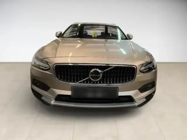 Volvo V90 Cross Country