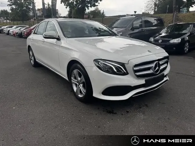 Mercedes-Benz E 200