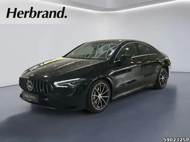 Mercedes-Benz CLA 35 AMG
