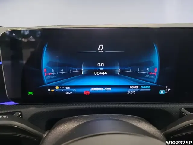 Mercedes-Benz CLA 35 AMG