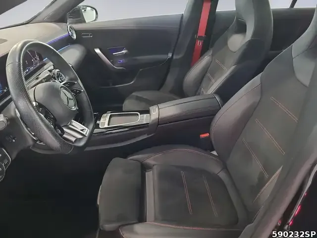 Mercedes-Benz CLA 35 AMG