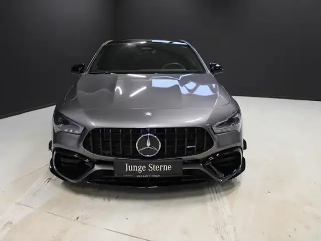 Mercedes-Benz CLA 45 AMG