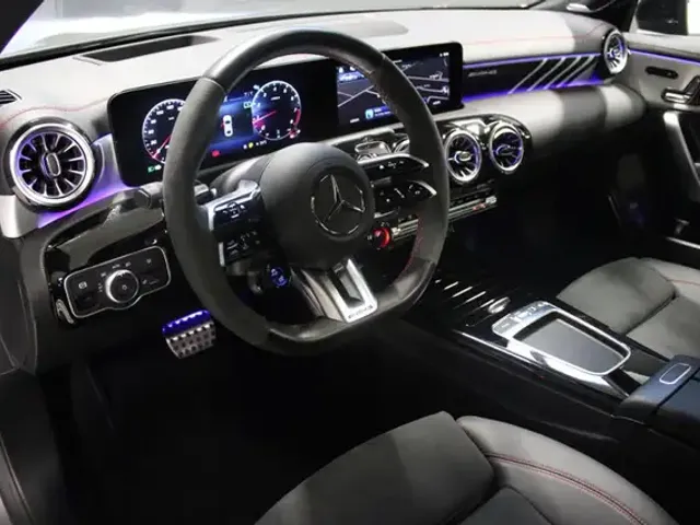 Mercedes-Benz CLA 45 AMG