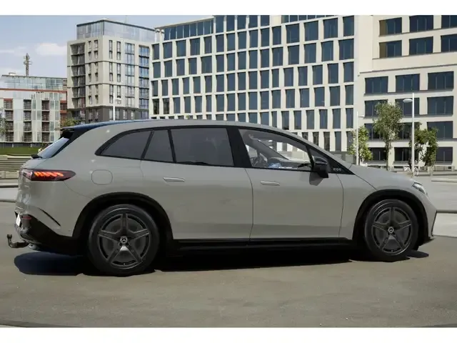 Mercedes-Benz EQS SUV