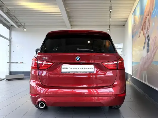 BMW 218