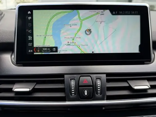 BMW 218