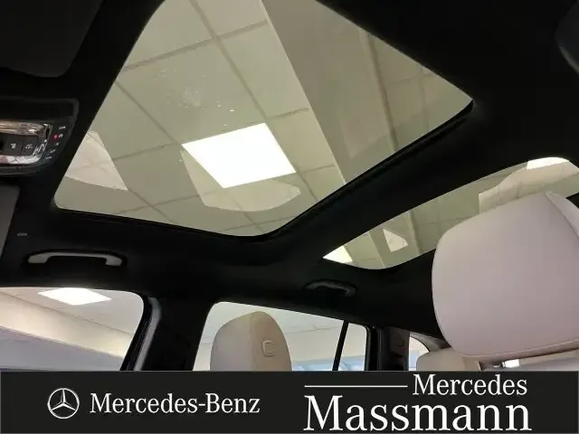 Mercedes-Benz EQB 350