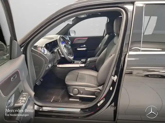 Mercedes-Benz EQB 300