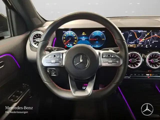 Mercedes-Benz EQB 300
