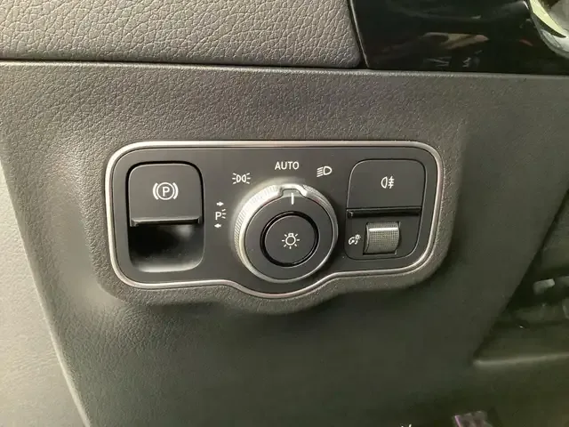 Mercedes-Benz EQA 300