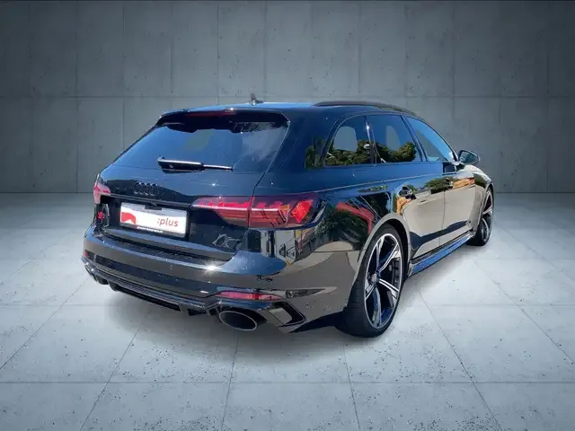 Audi RS4