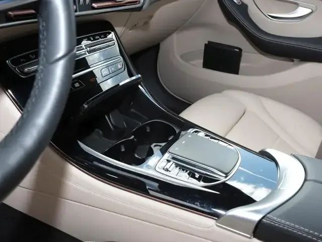 Mercedes-Benz EQC 400