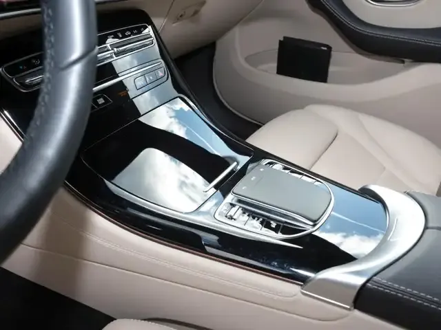 Mercedes-Benz EQC 400