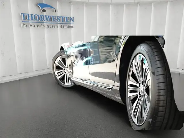 Mercedes-Benz EQS
